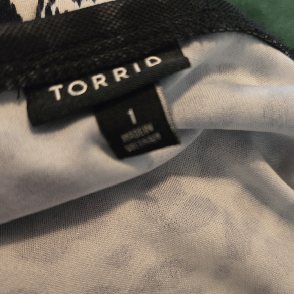 Torrid Black Leopard Ruched Dress - Picture 2 of 4